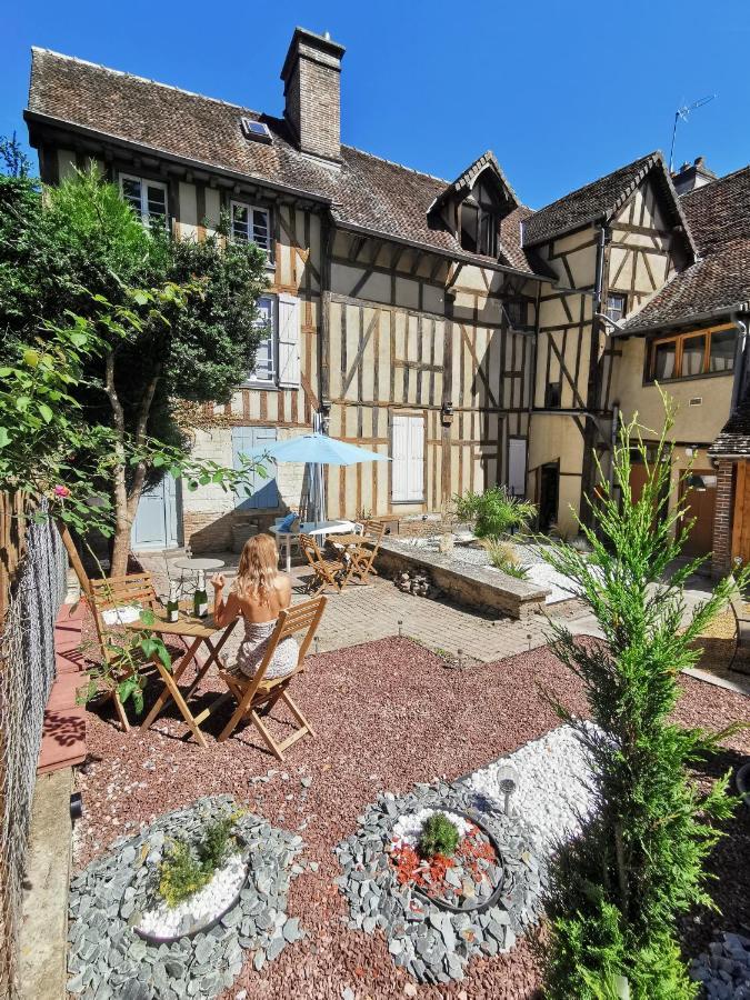Le Spa De La Cathedrale - Jacuzzi - Sauna - Champagne - Netflix - Wifi Troyes Bagian luar foto