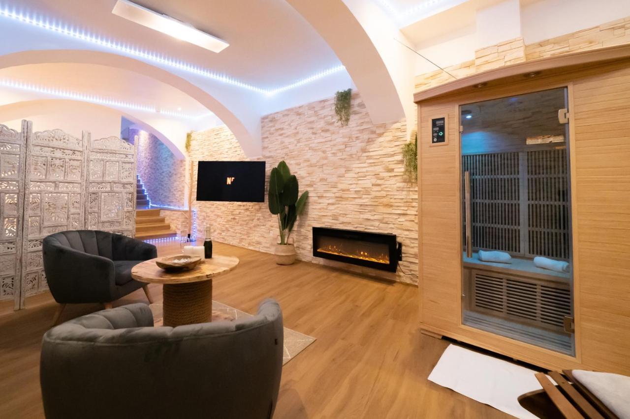 Le Spa De La Cathedrale - Jacuzzi - Sauna - Champagne - Netflix - Wifi Troyes Bagian luar foto
