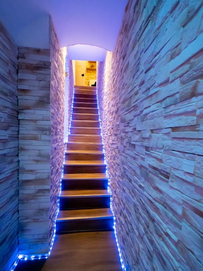 Le Spa De La Cathedrale - Jacuzzi - Sauna - Champagne - Netflix - Wifi Troyes Bagian luar foto