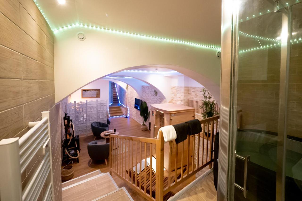 Le Spa De La Cathedrale - Jacuzzi - Sauna - Champagne - Netflix - Wifi Troyes Bagian luar foto