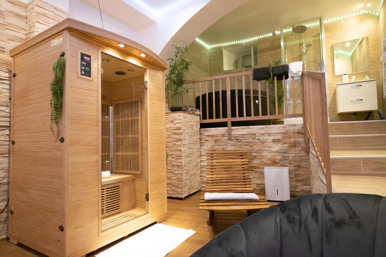 Le Spa De La Cathedrale - Jacuzzi - Sauna - Champagne - Netflix - Wifi Troyes Bagian luar foto