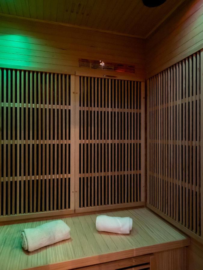 Le Spa De La Cathedrale - Jacuzzi - Sauna - Champagne - Netflix - Wifi Troyes Bagian luar foto
